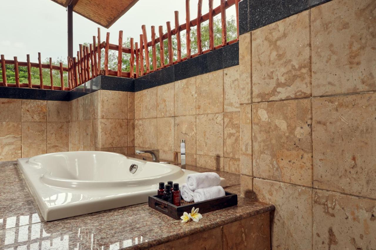 Chinoiserie Collection Resort And Spa Nai Harn Eksteriør bilde